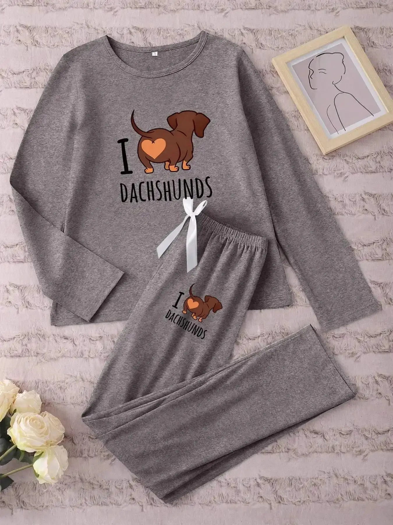 Women's Long Sleeve Pajama Set Pjs Cartoon Sausage Dog Heart Print, Cute Sets, Casual Fitted Sleepwear Loungewear for Spring & Fall, Comfortable Nightwear effortless relaxed fit