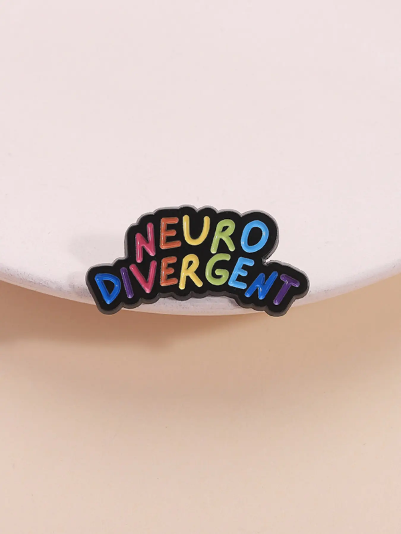 Colorful Quote Badge Brooches Neuro Divergent Design, Inspirational Accessory for Autism Awareness Month, Unique Bag and ID Decoration, Neurodiversity, Neurodivergent, Awareness Promotion