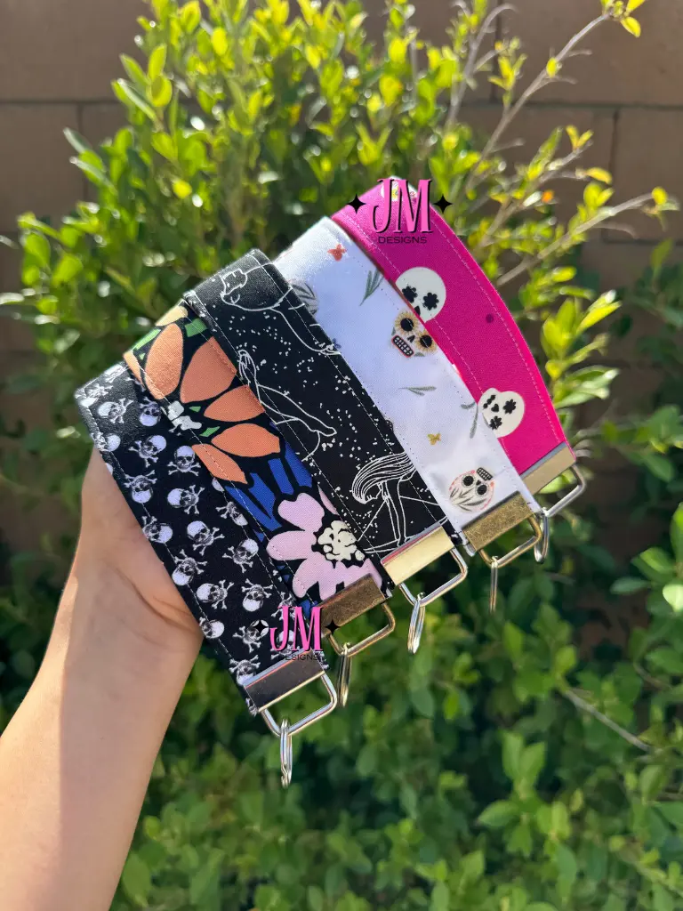 Handmade Fabric Wristlet Keychain Handmade Fabric Wristlet Keychain