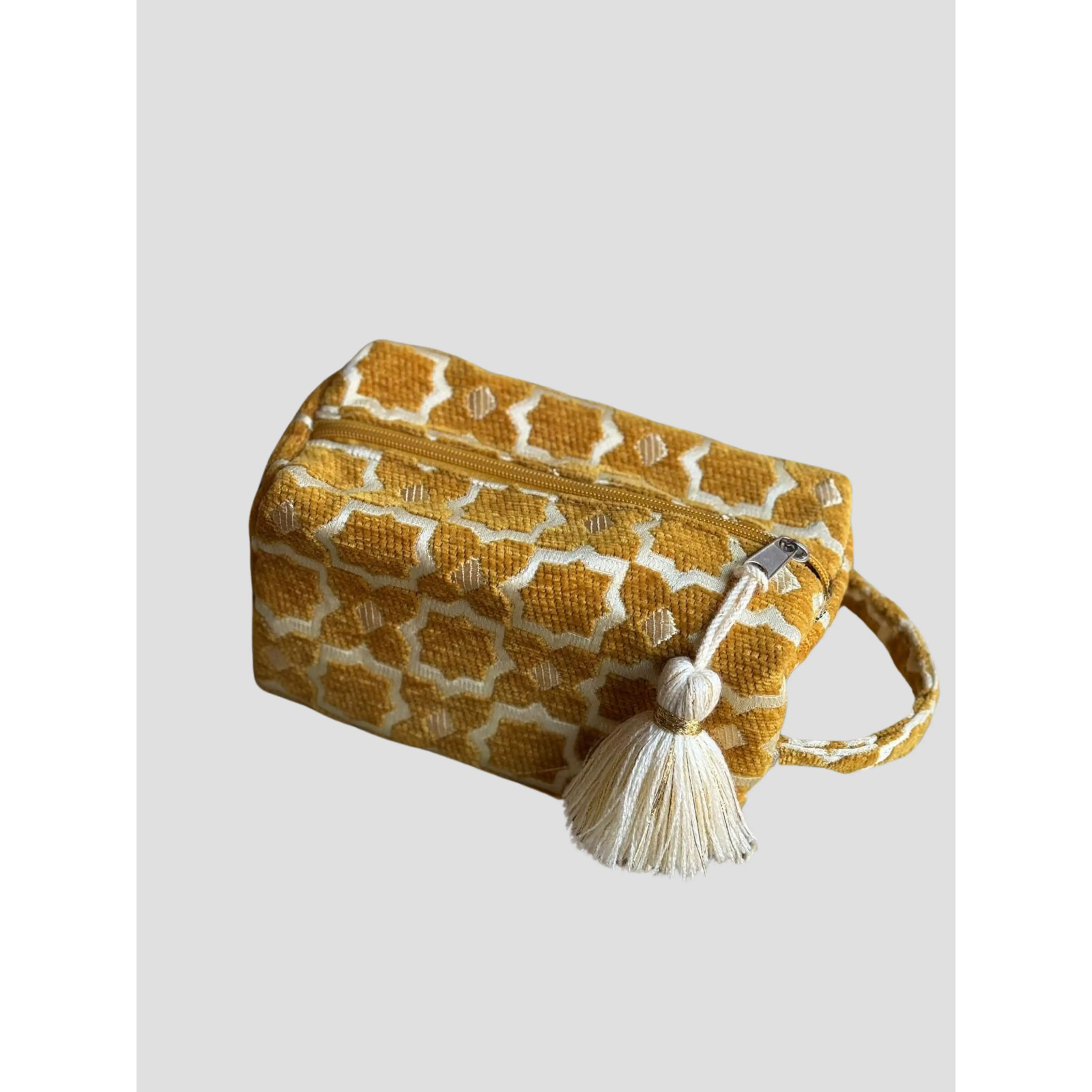 Zellig Clutch in Yellow