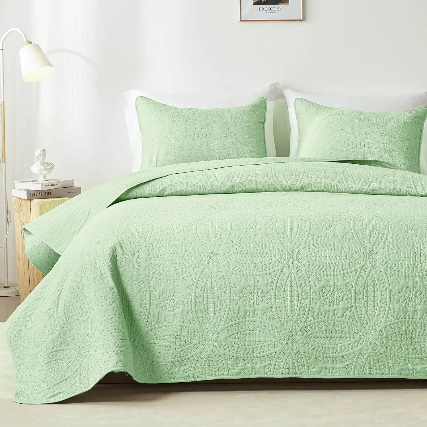 Lightweight Quilted Comforter -1pc Soft And Breathable White Bedspread, Modern Style Coin Pattern Quilt, Air-conditioned Quilt, Holiday Gifts For Family And Friends, Five-Star Hotel Sleep Experience-Excludes PillowcasesAll Seasons