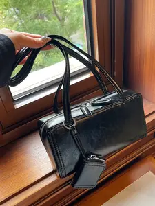 Exquisite and trendy women's shoulder bag, simple and niche personalized women's bag, fashionable and versatile, suitable for daily occasions such as commuting, shopping, dating, gatherings and other women's leisure bags, Daily Commuter Purse