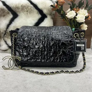 Pre-owned CHANEL Black oil wax Leather "Dumpling" Chain Bag 866