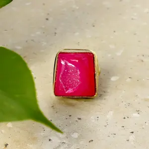 Hot Pink Agate Ring in Gold Tone, Chic Jewelry/SZ.6