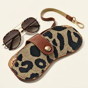 Portable Animal Pattern Sunglasses Case with Keychain, Soft Faux Leather Eyewear Pouch & Bag Charm, Stylish Sunnies Protector for Women, Universal Fit