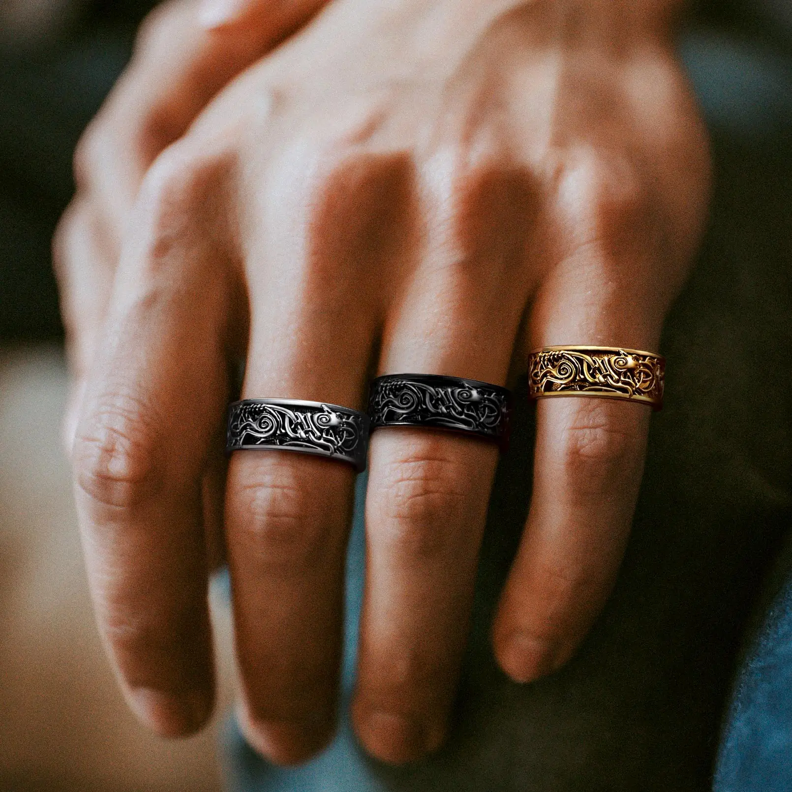 FaithHeart Wolf Head Signet Ring for Men Women Stainless Steel Norse Viking Ring