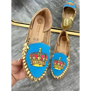 La Corona Huaraches La Corona Huaraches