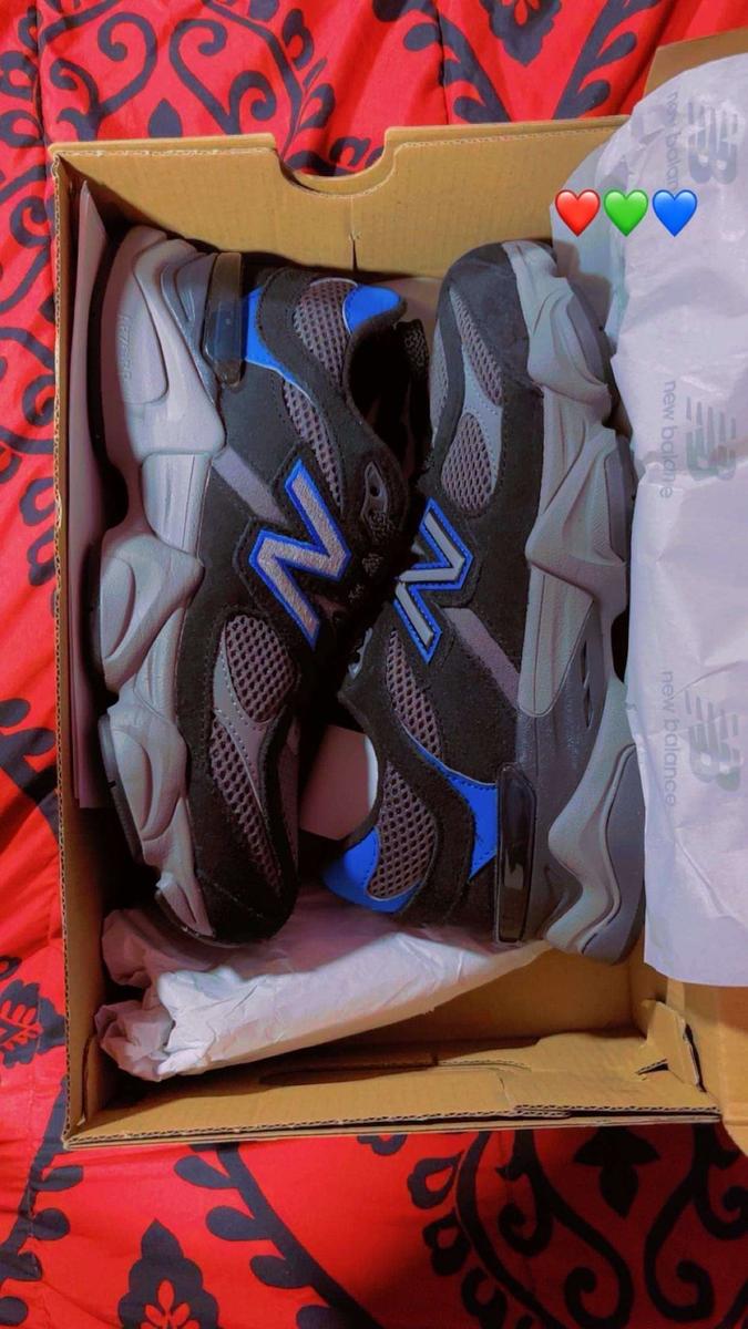 Item: 5.5Y / 7 Womens