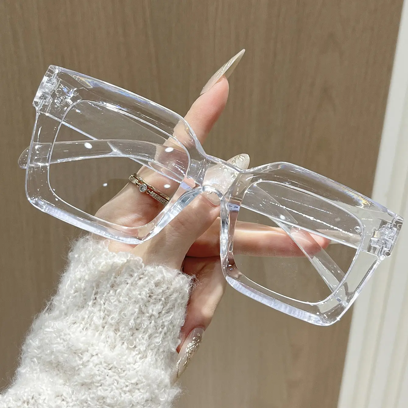 Transparent frame white flat