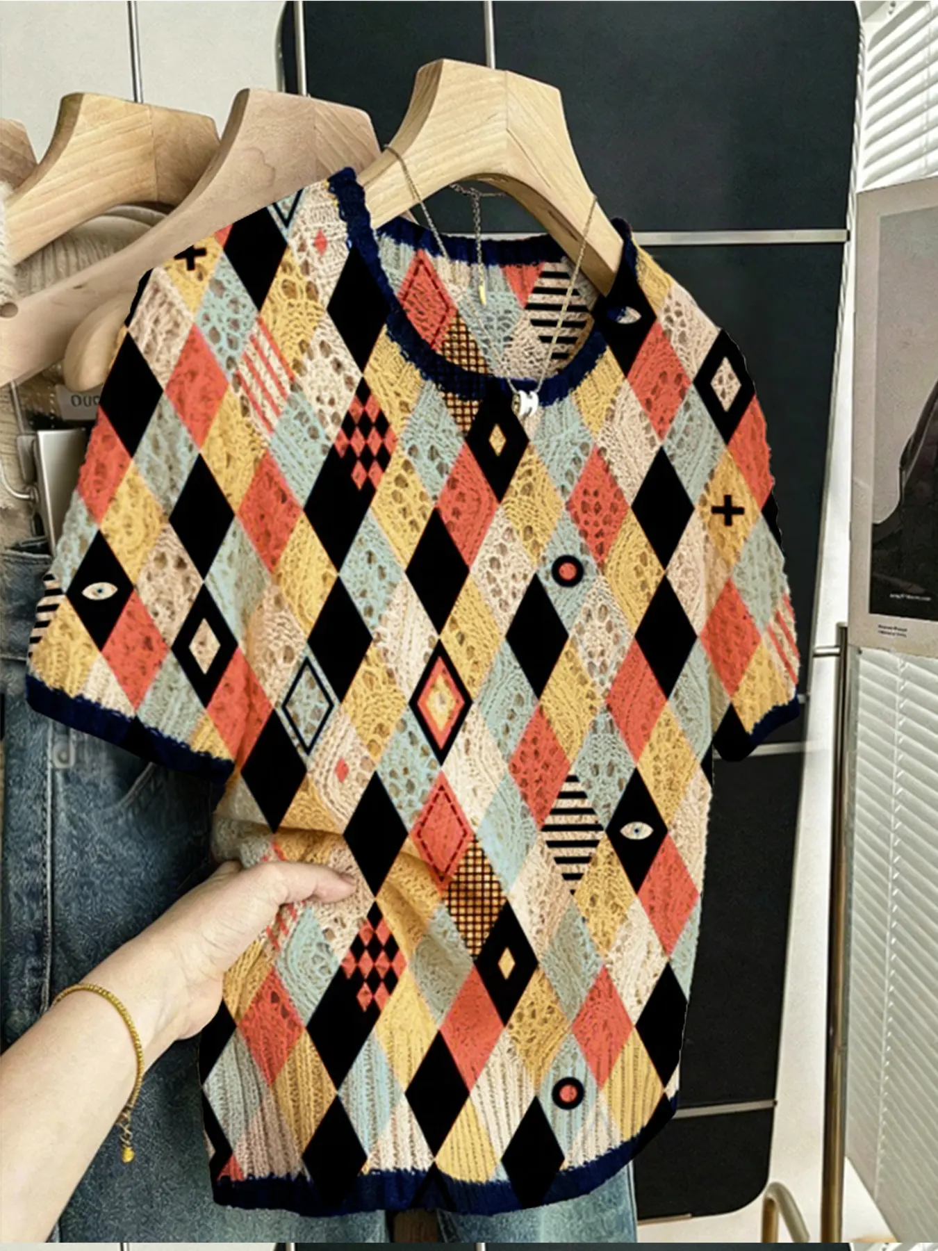 Women's Vintage Geometric Plaid Knit Graphic Crewneck Sweater, Round Neck Short Sleeve, Comfortable Breathable Casual Everyday Top for Spring Summer Fall
