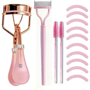 Fashionable eyelash curler set, comes with an eyelash separator, eyelash brush, replacement lash pads, excellent curling effect, a perfect tool for eyelash makeup. Convenient to carry.