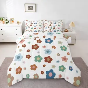 Vintage Floral Quilt Set with Pillowcases, Soft and Skin-Friendly, Perfect for Cozy Bedroom Decor, Cure-Style Bedding