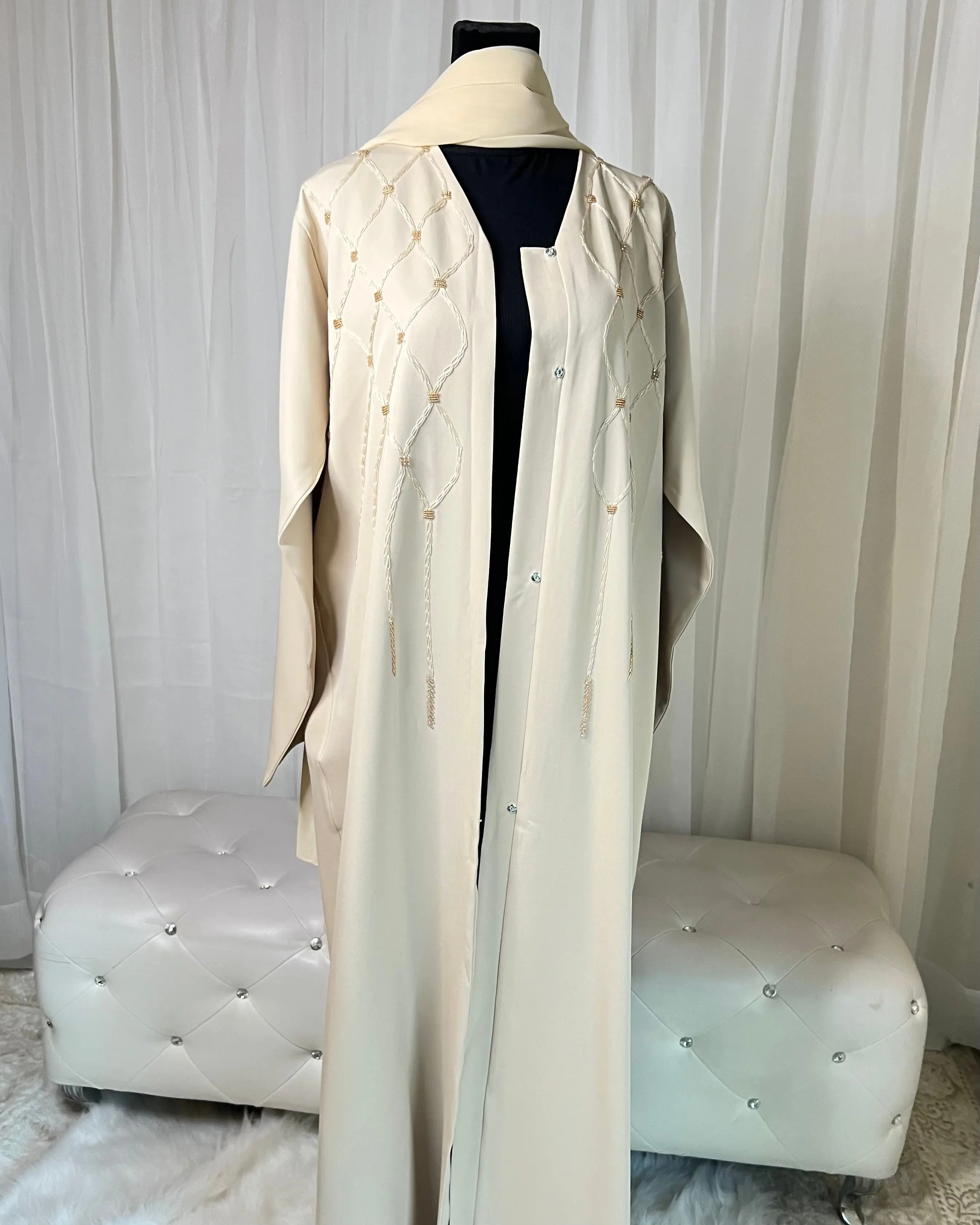 Luna Abaya Luna Abaya
