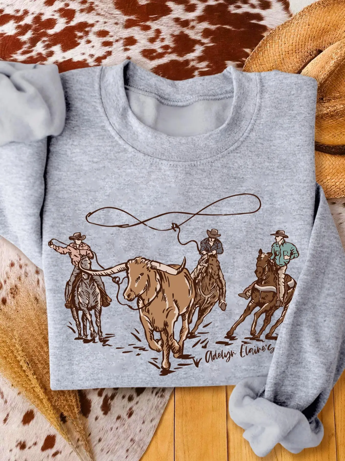 Women's Vintage Cow Print Crew Neck Sweatshirt, Casual Long Sleeve Pullover Tops for Fall & Winter, Women's Clothes for Daily Wear