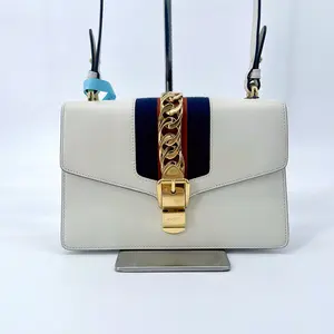 Pre-owned GUCCI Leather Shoulder Bags Calfskin Medium Sylvie Chain White