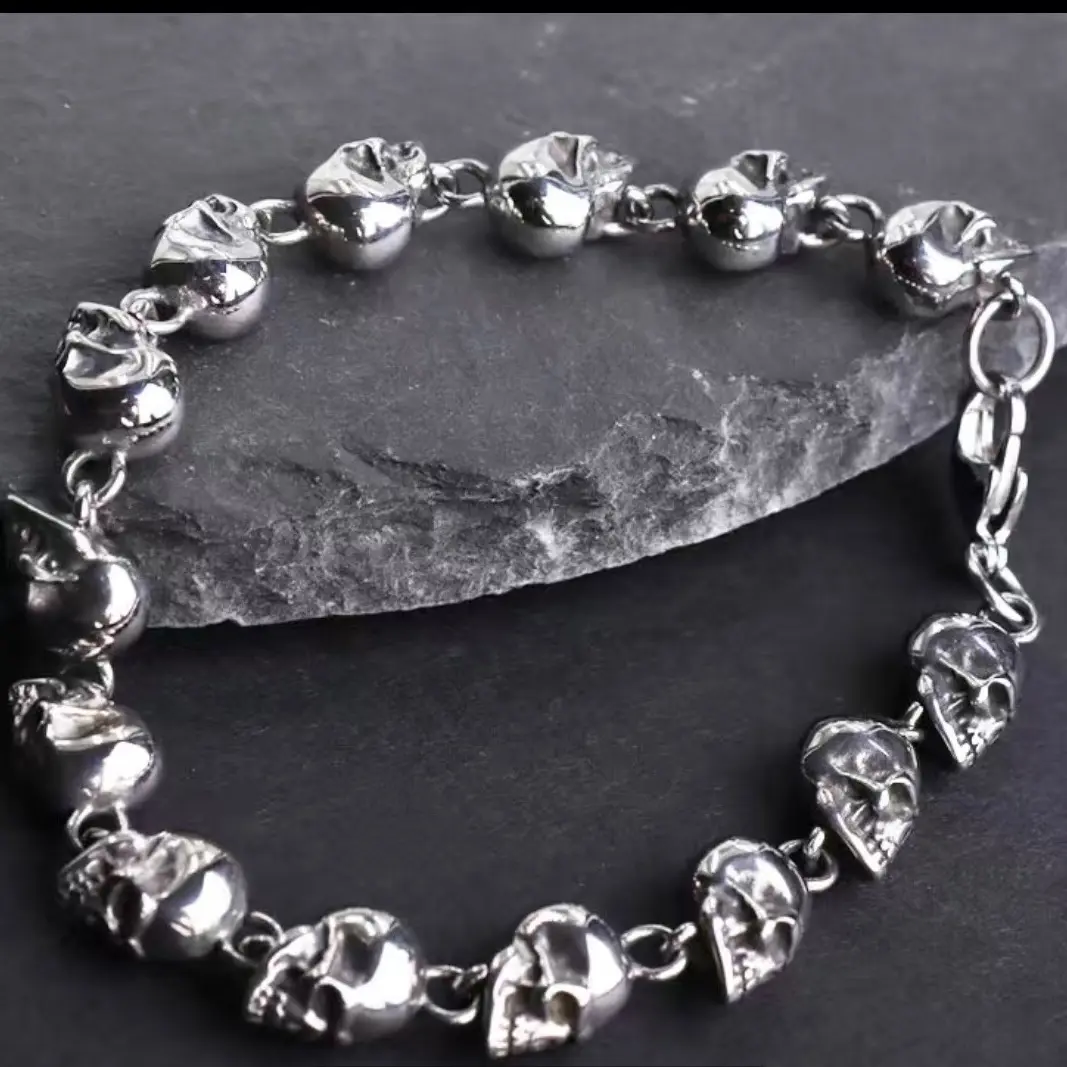 Metal skull bracelet