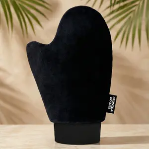 Black Self Tanning Applicator Mitt - Comfortable Fit for Natural Tan Achievement - Ideal for self tanning