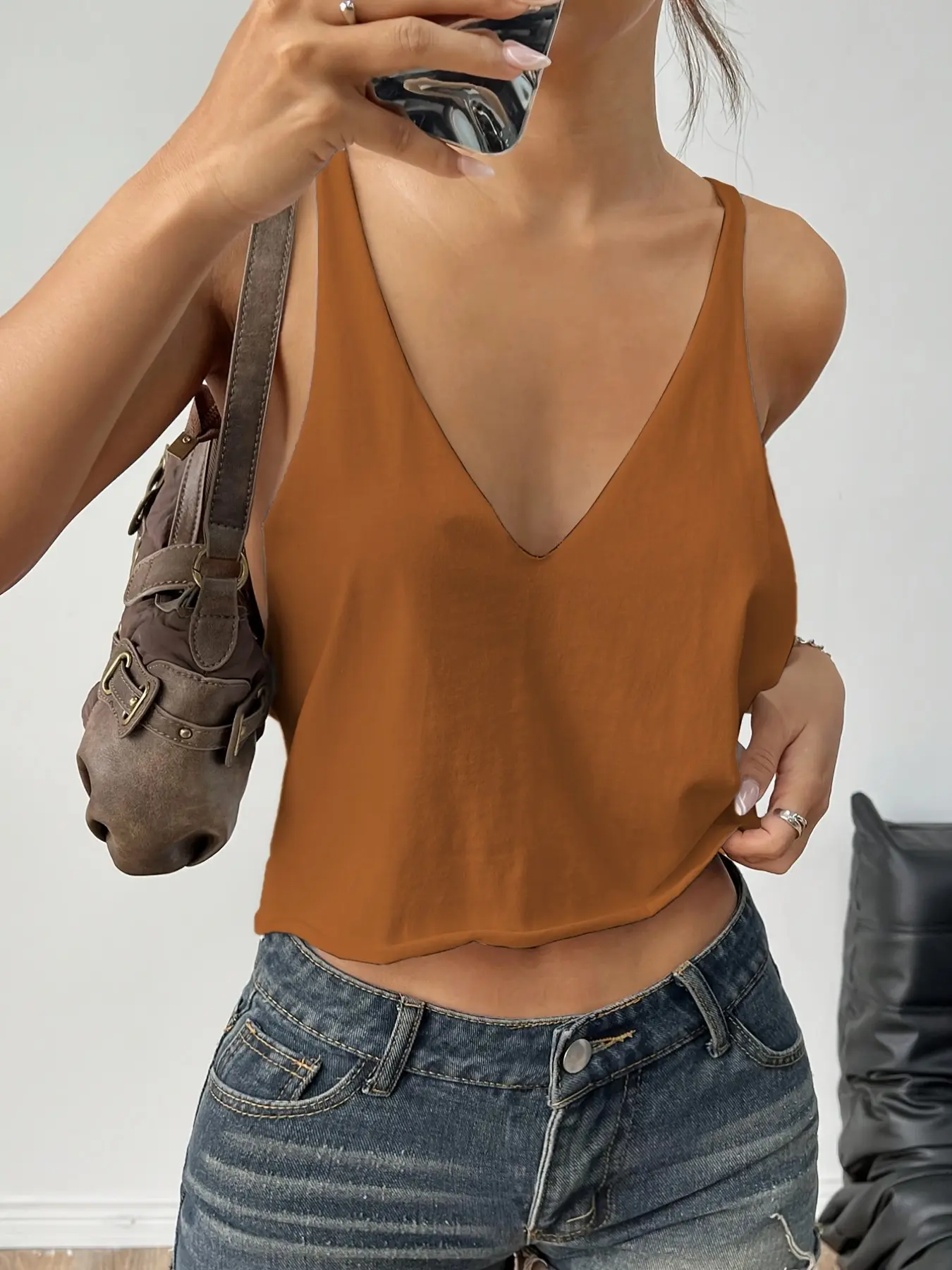 Women's Plain Simple Basic Minimalist V-Neck Spaghetti Strap Loose Fitting Top, Casual Sleeveless Spaghetti, Camis, Casual Style Camisole, Camisole Tops, Slimming Design, Comfortable and Stylish, Perfect for Casual Wear, Womenswear