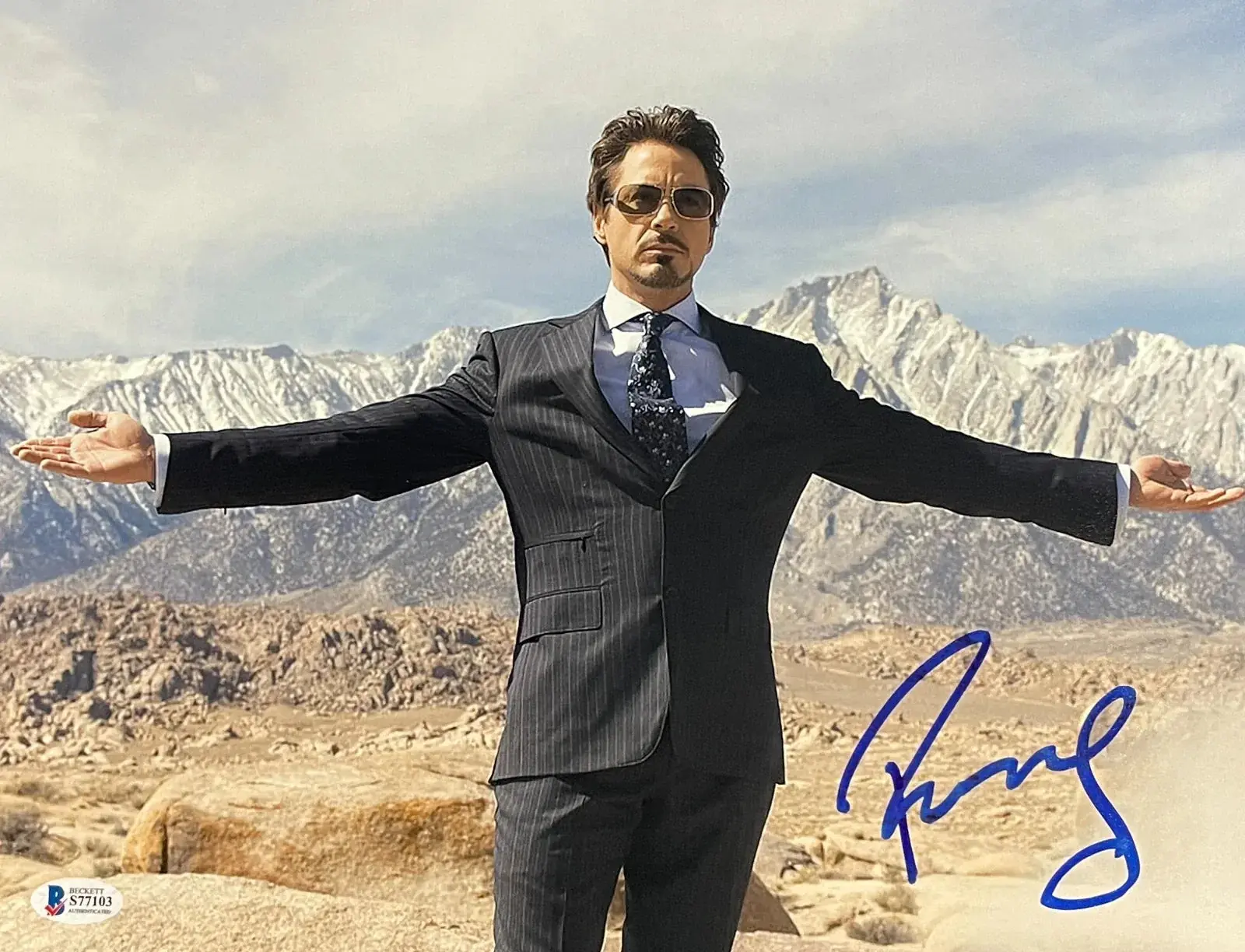 Robert Downey Jr. Authentic Autographed 11x14 Photo
