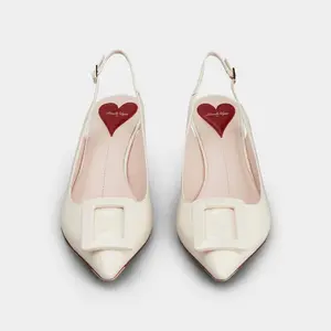 Vintage white Leather Pointed Toe Kitten Heels
