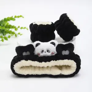 Coral Fleece Soft Makeup Hairband Wristband Set, Cute Sweet, Essential for Home and Outdoors, Unisex Cartoon Face Washing Kit