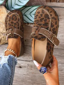Women's Leopard Print Suede Loafers, Lightweight Flats Spring & Fall New Elegant Fashion Comfortable Soft Sole, Metal Buckle Decor, Casual One-Step Shoes