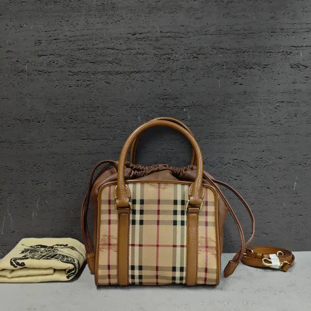 Pre-owned BURBERRY Canvas Shoulder Bags 7.8'' R14359 Shoulder Bag C14303002776 0401 T1 Chloe