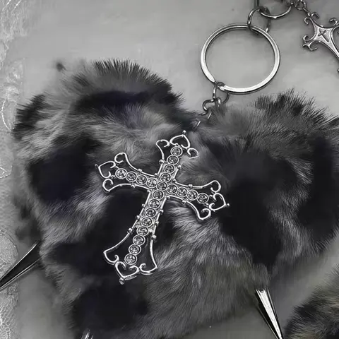 Punk Style Leopard Print Rivet Cross Keychain, Cool Rock Heart Bag Decoration Accessory, Gothic Wind Keyring for Bags, Key Charms