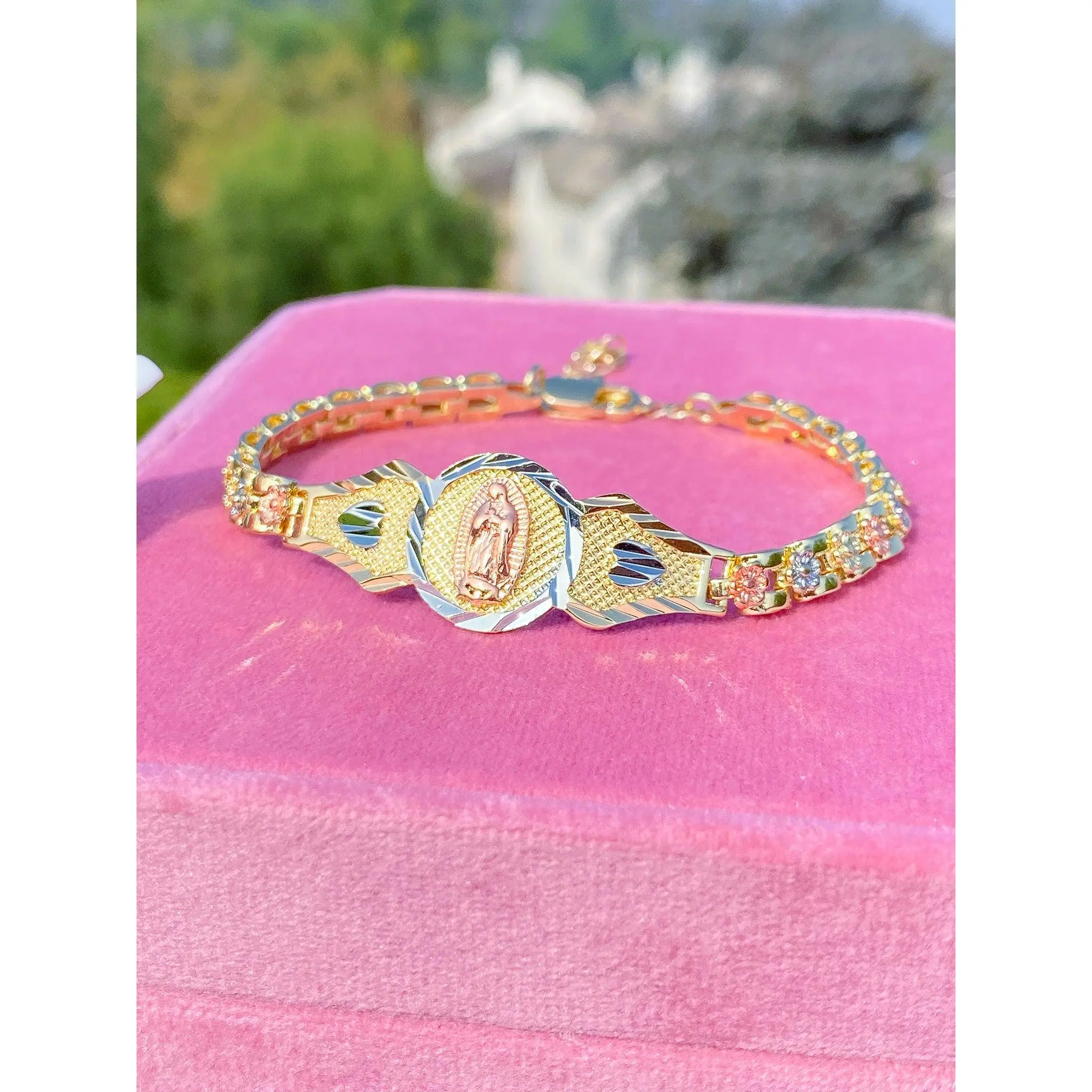 Virgin Mary Esclava Bracelet