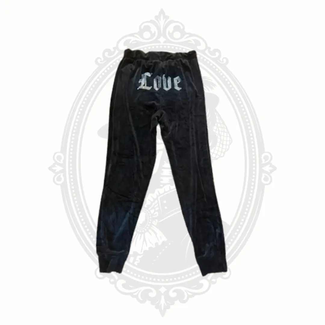 No Boundaries Female Black Velour Jogger Lounge Pants - Relaxed Fit, Ankle Length, Love Graphic Back, Snap Closure, Women's Small, Loose-Fitting, Small (3–5), Soft Velour Fabric, Slogan Graphic Women's Sports Joggers, Soft Spandex Women's Sports Joggers