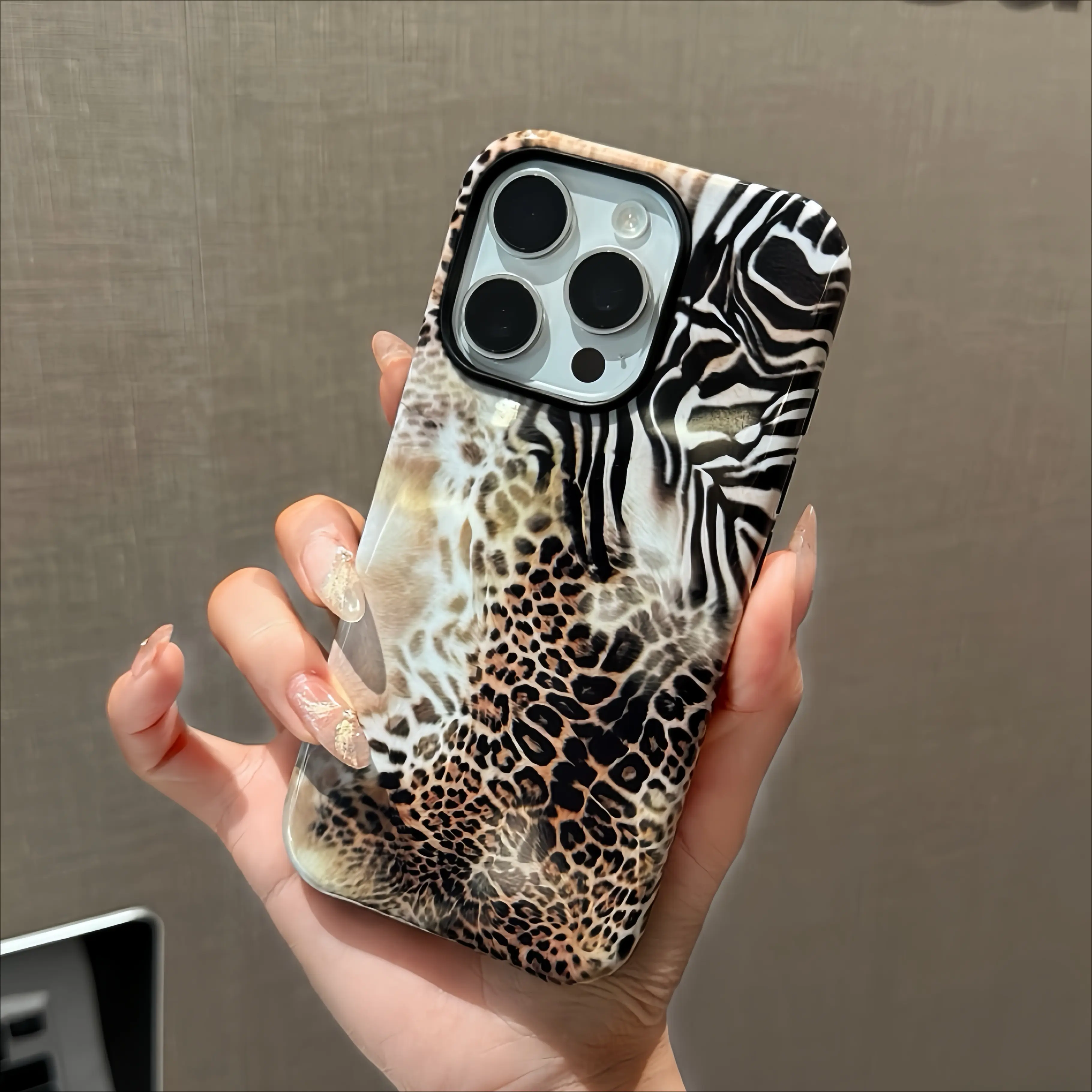 Animal Print Cheetah Zebra Tiger phone case for use with iPhone 17 air 16 Pro max 15 plus 14 Pro 13/12/11/X/XR/XSMAX sublimation phone case compatible with Samsung Galaxy S25 ultra S24 plus S23 FE S22/S21 anti-yellowing aesthetic phone case