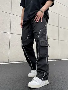 Men’s loose cargo pants with letter appliqué patches, contrast piping, pocket details, and a drawstring; men’s casual long pants for spring, summer, autumn, and winter.