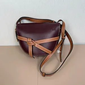 Pre-owned Loewe calfskin Shoulder Bags Gate Smooth MM Burgundy shoulder bag qiqia9741