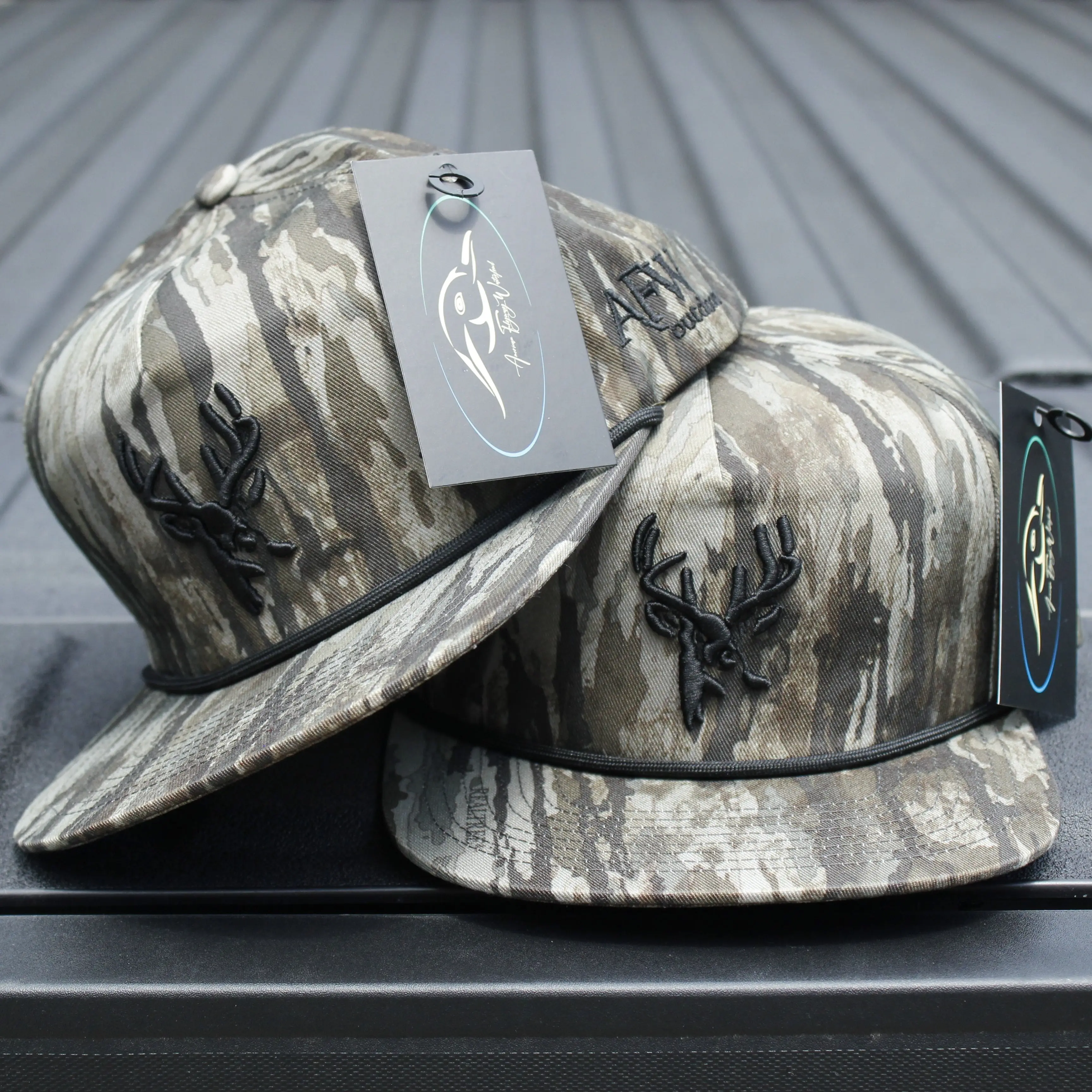 Mens Sturdy Rope Hat with Realtree Legacy Pattern & Buck Design - Wild West Country Boy Style Rodeo Outfit Inspo Bird Hunt Cap, Casual Western Aesthetic Accessory