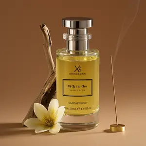 SHINESONN City in the Sunset Glow Men's Perfume. The top note is a rich fruity scent; the base note is sandalwood, lemon, and various floral scents.50mL (1.69 fl. oz). The natural blend of woody and floral scents is a classic fragrance choice for men.