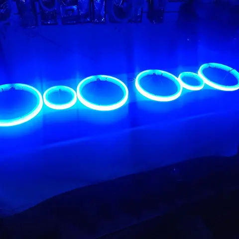 Smart Speakers LED Ring 6.5                                         Incluye Control remoto , controlador , 10 ft wire power and ground  universales para cualquier bocina 6.5 Deaf Bonce, sp audio, db drive Remote