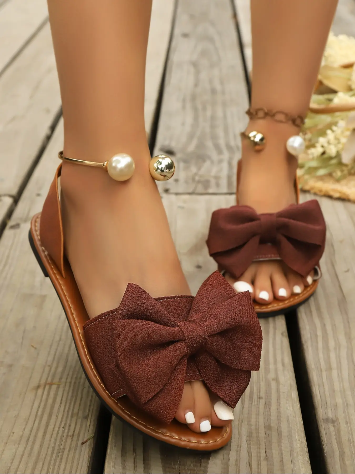 Brand new plus size women's comfortable simple round toe bow decoration metal beaded flat sandals, casual fashion outdoor beach vacation summer shoes Bow Decorated Sandals Fashionable Casual Sandals Footwear for beach