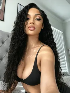 Black Deep Curly Wig Lace Front Wig 13x4 HD Transparent Lace Frontal Wig 28 Inch Soft Long Curly Wig Fluffy Wavy Wig Heat Resistant Synthetic Wig Music Festival Look Curly Wig for Women Daily Wear Party Dating Deep Wave Wigs