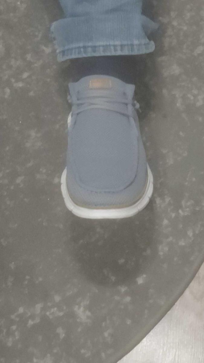 Item: grey, EU45/US11