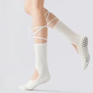 Non-Slip Strap Five-Toe Yoga Socks / Pilates & Dance Socks – Summer Indoor Extra-Short Calf Socks – Comfortable, Breathable, and Moisture-Wicking – Ideal for Yoga, Pilates, Dance, Aerobics, Tennis, Badminton, Jump Rope, and More