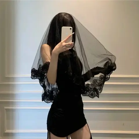 Black lace veil Fitted gothic virgin mary vampire bride dress props with tiara