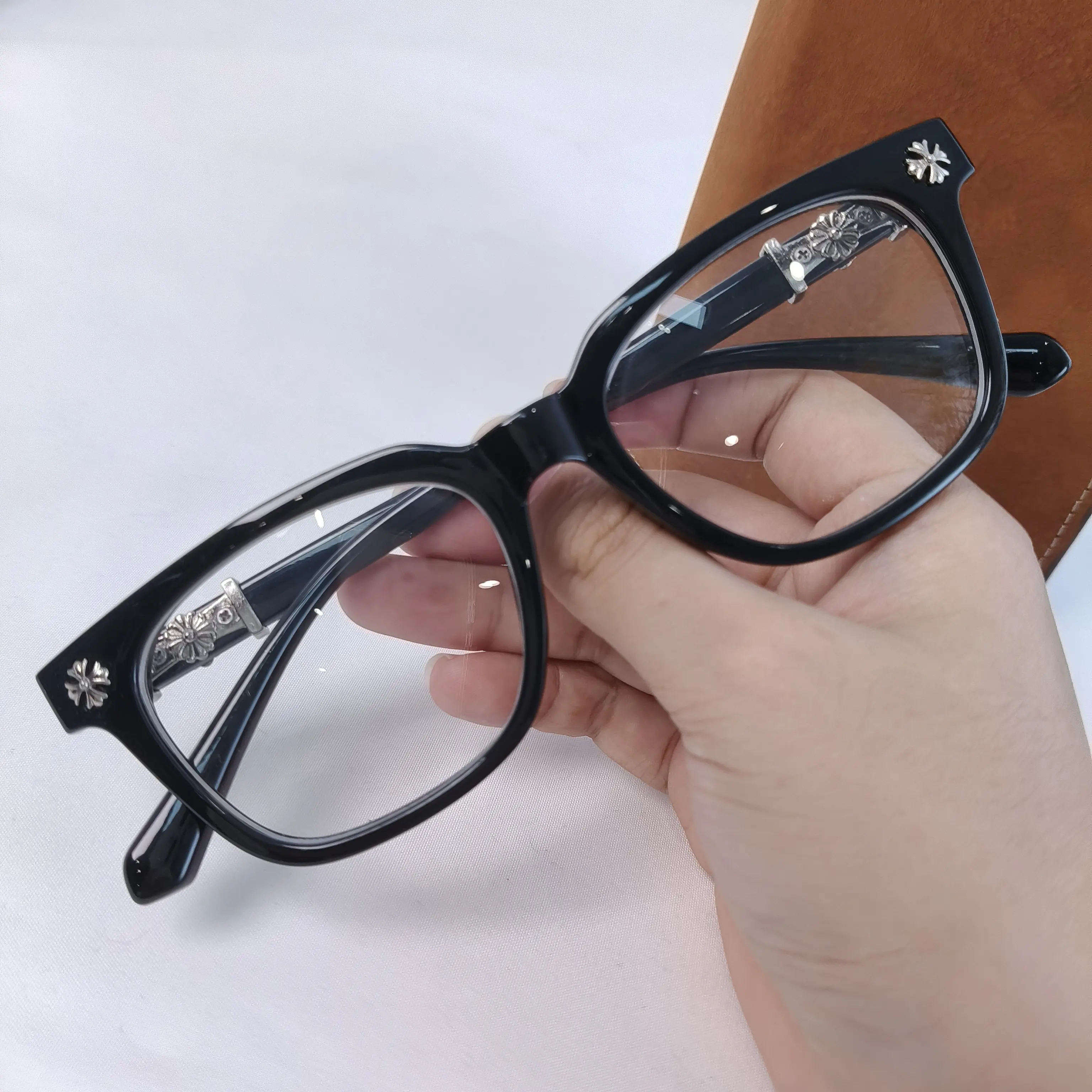 Unisex Stylish Metal Frame Eyeglasses - Anti-Blue Light Flat Lenses, Plain Pattern, All-Season Party Gift, Gamer Accessory (Festive & Party Supplies), Black Square Frame, Stylish Eyeglass