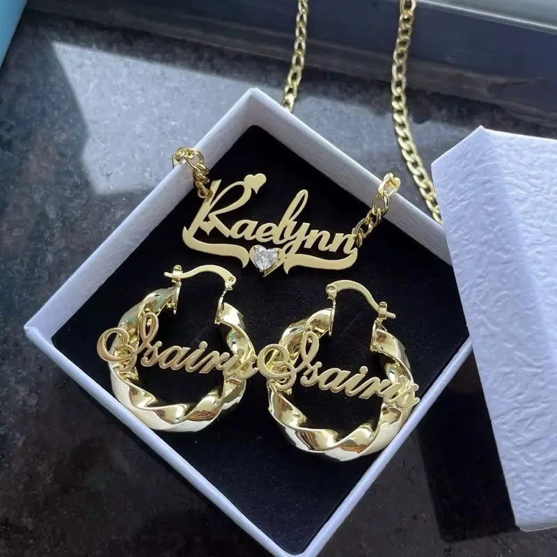 Customized name necklace