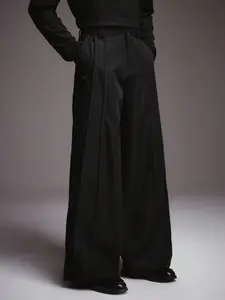 Single pack men’s high-waisted double-pleat ultra wide-leg trousers, drapey loose floor-length pants with pockets; casual, commuting, business, streetwear, everyday styles