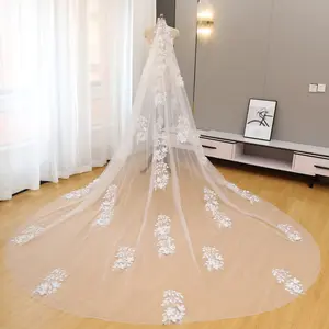 Enchanted 3D Floral Vine Wedding Veil | Hand-Sewn Vertical Leafy Embroidery | Botanical Masterpiece