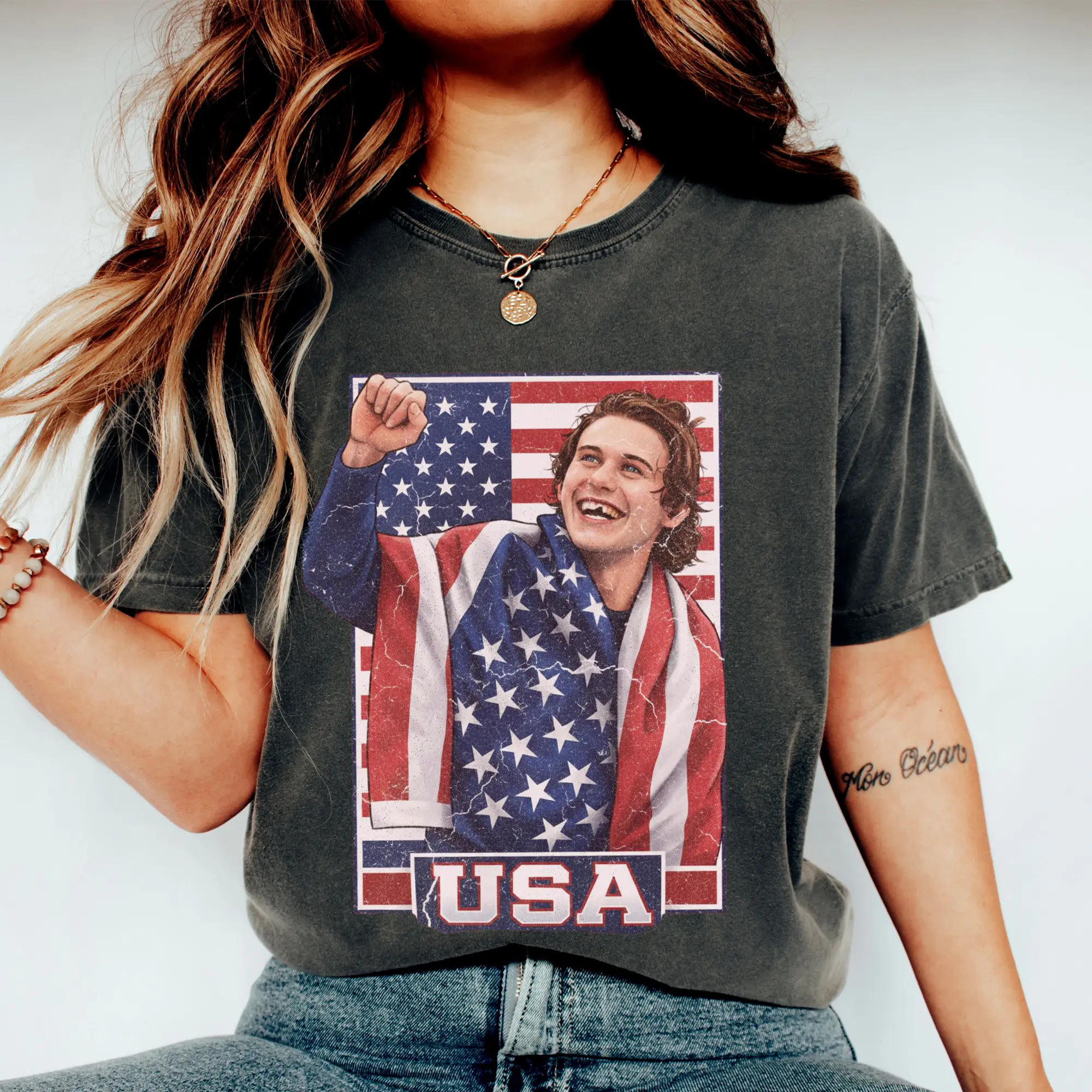 USA Hockey Vintage Graphic T-Shirt – Patriotic American Sports Fan Tee