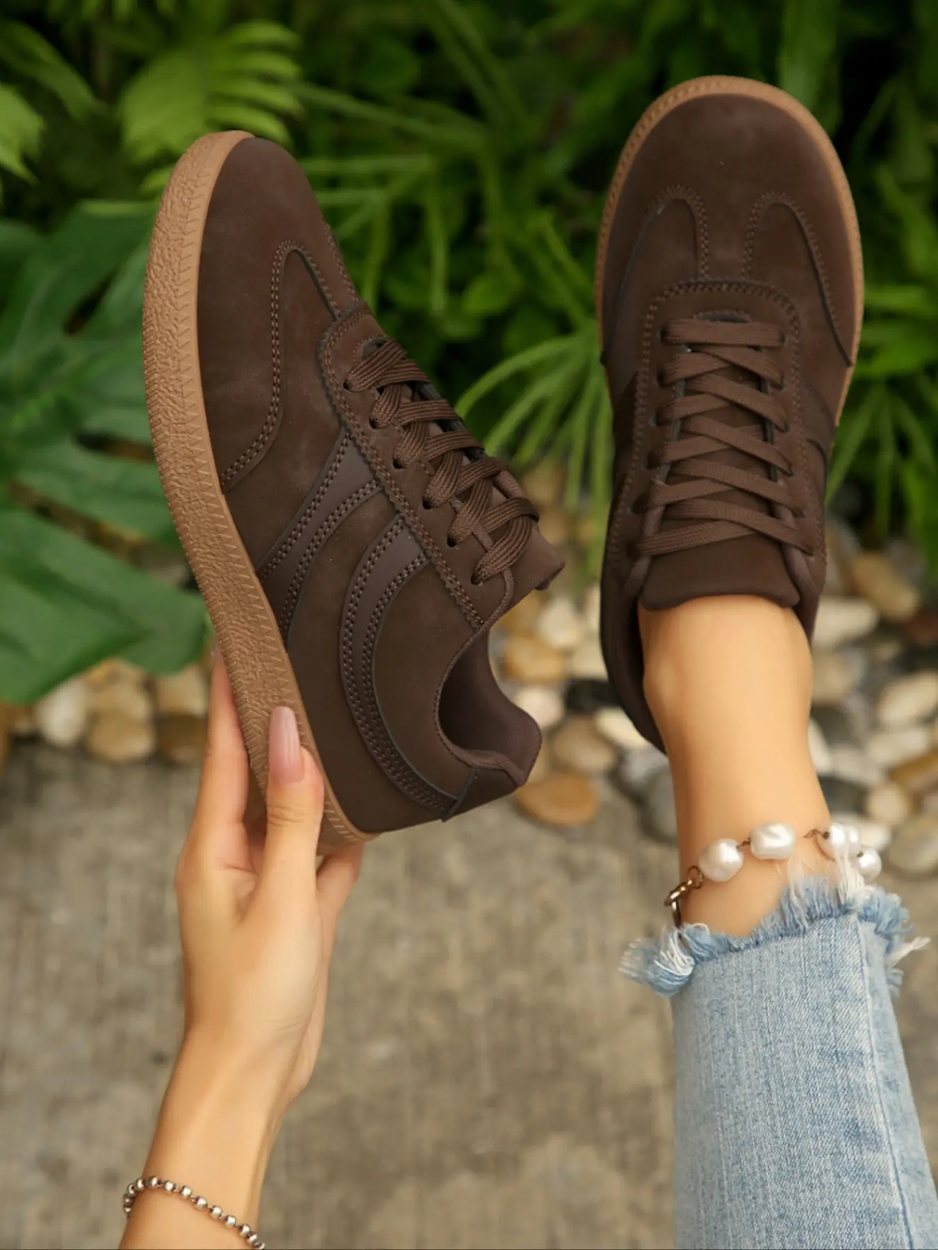 Women's Retro Lace-Up PU Leather Sneakers, Low-Top Suede & Faux Leather Casual Shoes with Gum Sole, Versatile Footwear for Walking, Running and Daily Wear