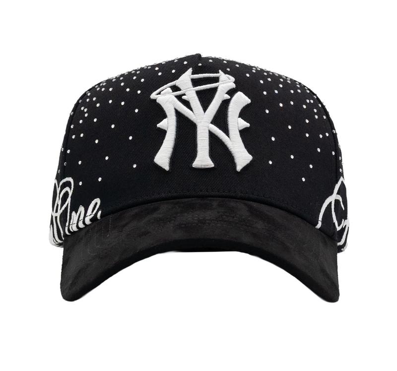 31 HATS “Thirtyone Forever” Snapback - Holiday & Festive Streetwear Cap