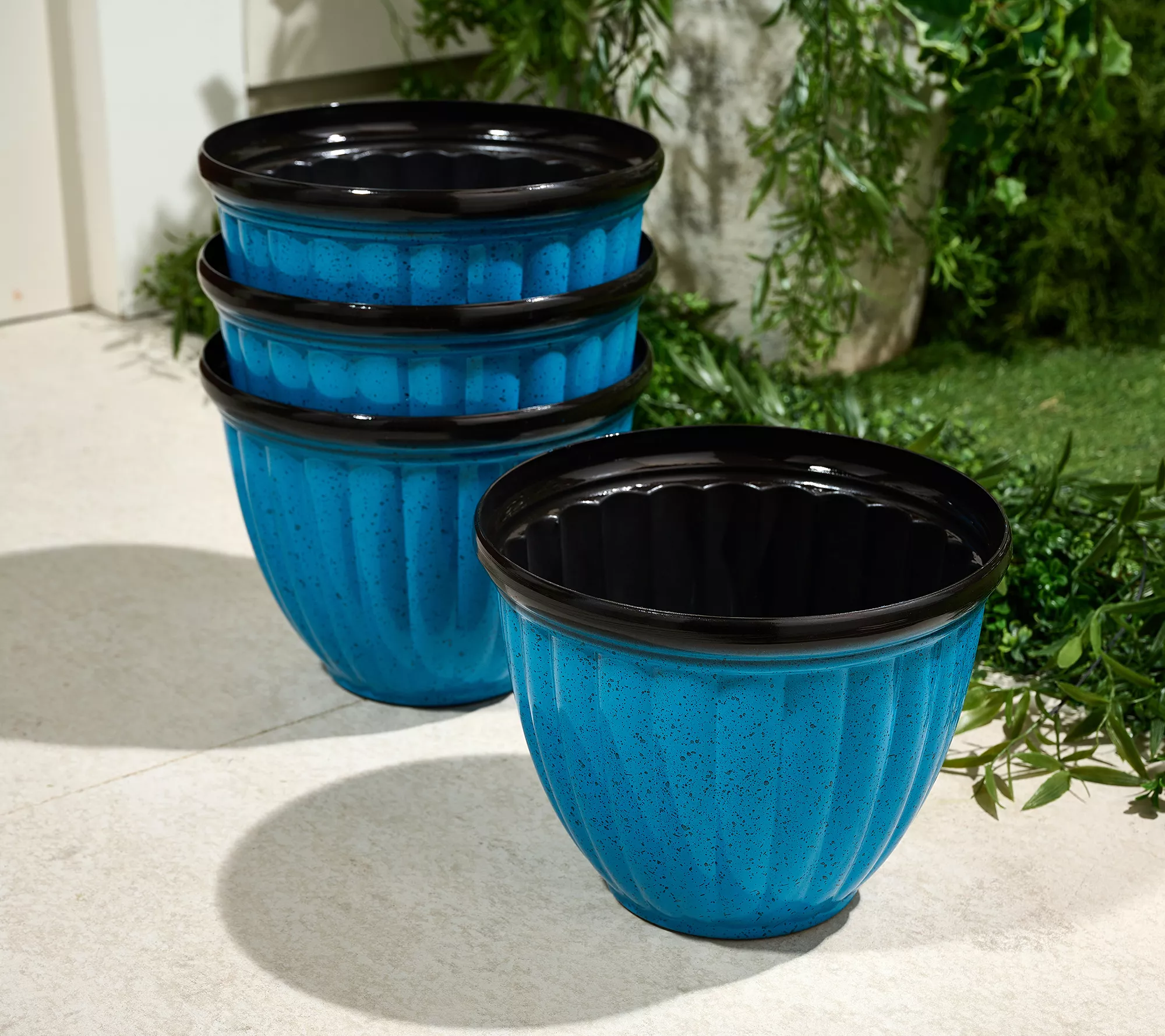 Jennings Set of 4 Medium 12" Ribbed Planters