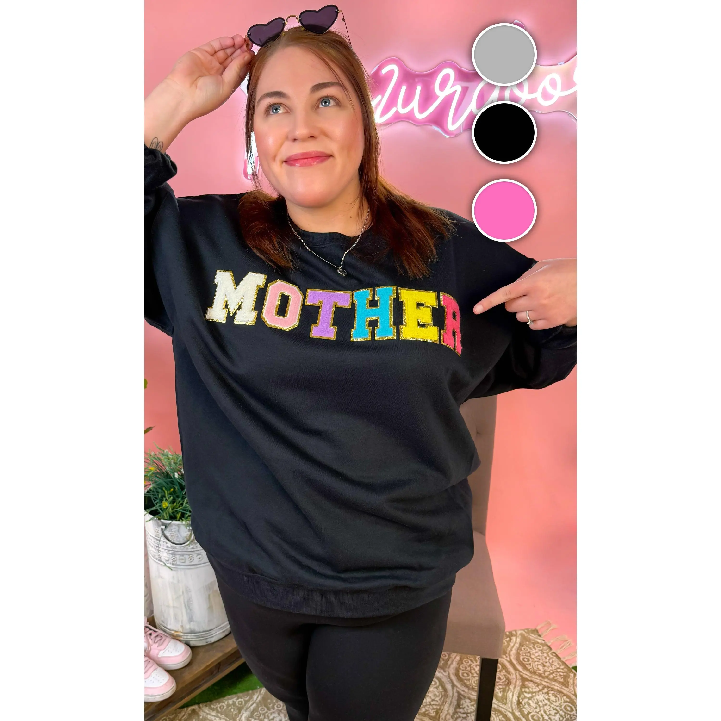 Women's Graphic Chenille Sweatshirt, Casual Round Neck Cotton Blend Pullover with a Relaxed Fit for Everyday Comfort